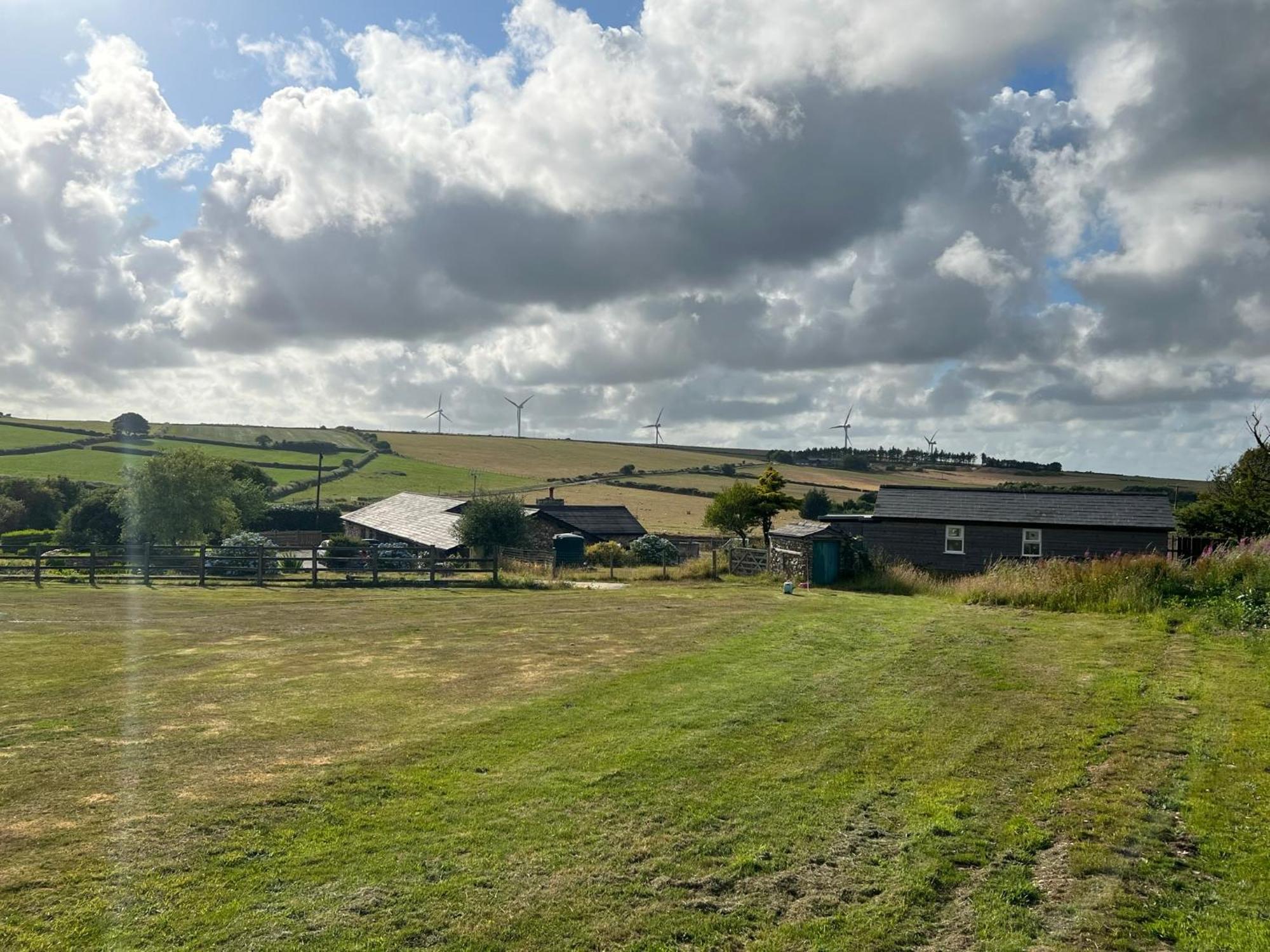 Toms Hut And Robins Rest Shepherd Huts Near Wadebridge Exterior foto