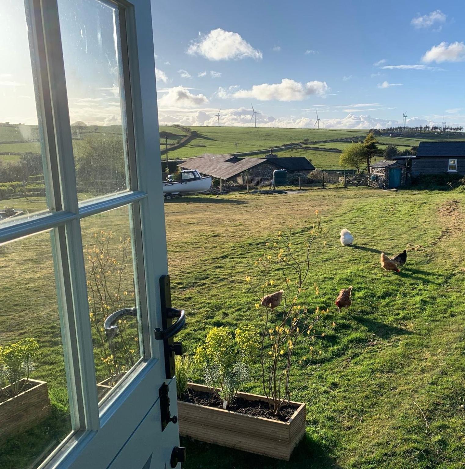 Toms Hut And Robins Rest Shepherd Huts Near Wadebridge Exterior foto